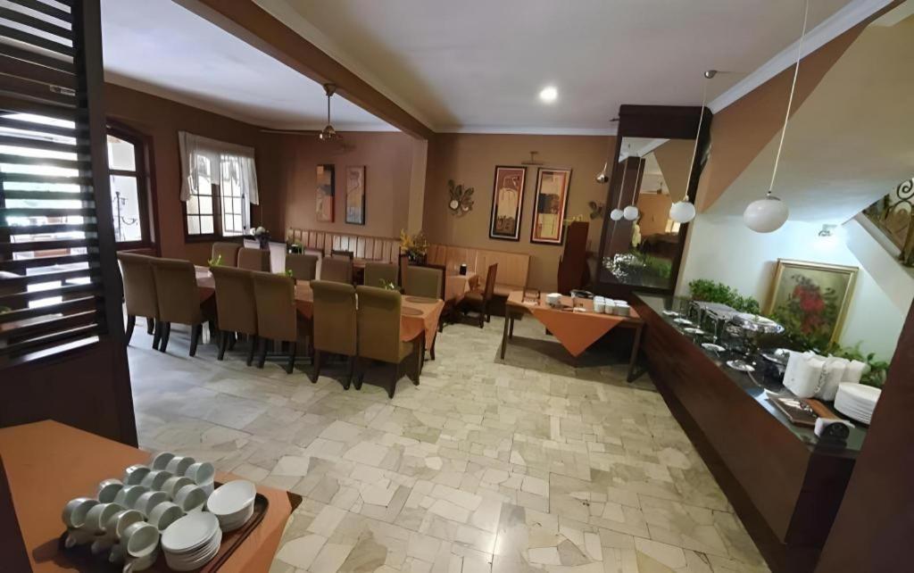 Mahadria Hotel Серанг Екстер'єр фото